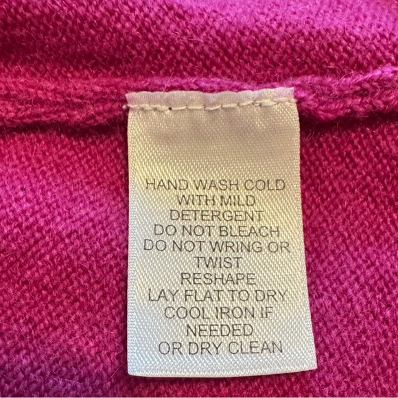 Privé 100% Cashmere Sweater - Picture 7 of 7